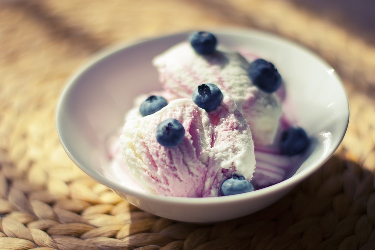 Homemade Blueberry and Vanilla Ice Cream